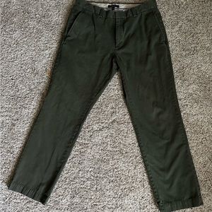 Banana Republic Aiden Slim Chino Men’s 33x30 Olive